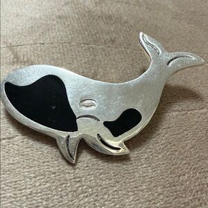 Sterling Silver 925 Silver & Black Whale Brooch